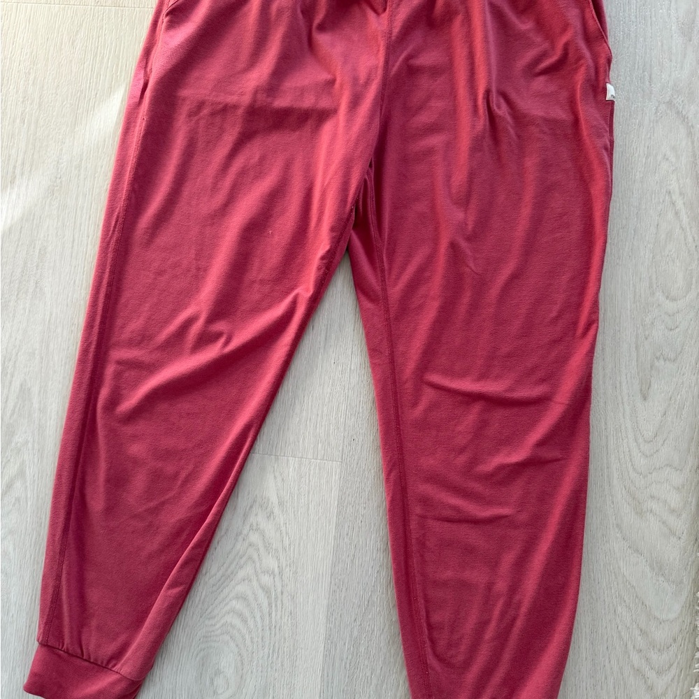 Vuori Women's Sierra heather  Joggers